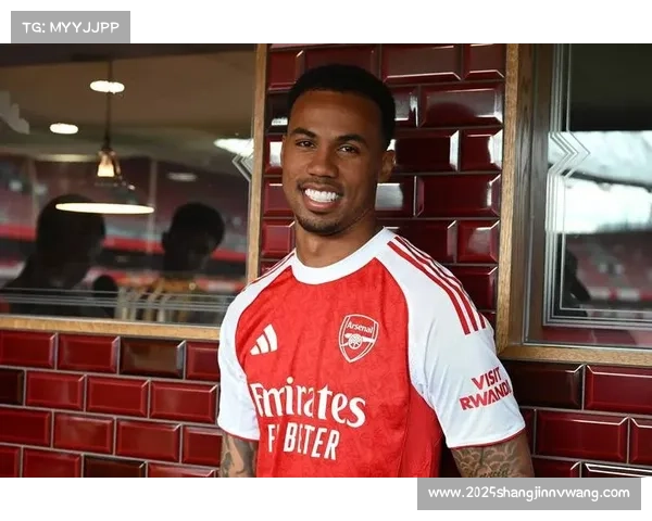 阿森纳后卫加布里埃尔入选最佳阵容防守稳健展现核心实力