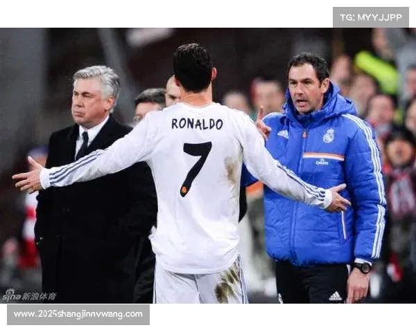 科莫主场爆冷输球,莫拉塔两黄变一红被罚下场